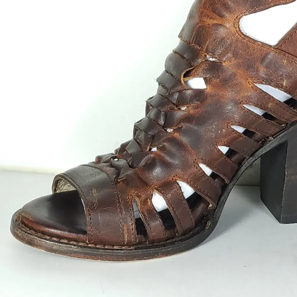 FREEBIRD BY STEVEN Women's Bongo US8 Cognac Distressed Leather Gladiator Sandal
